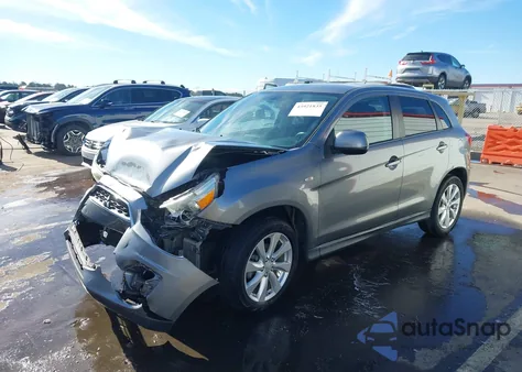2014 Mitsubishi Outlander Sport Es z USA, uszkodzony, nr VIN 4A4AP3AU0EE004622